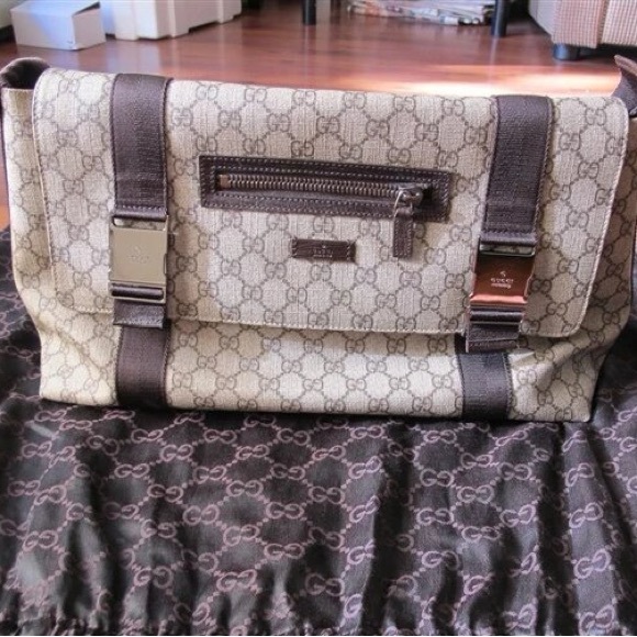 Gucci Monogram Gg Supreme Messenger bag - Picture 1 of 8